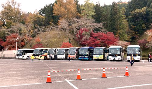 今年から小原四季桜まつり期間中バス駐車場予約申込みを始めます